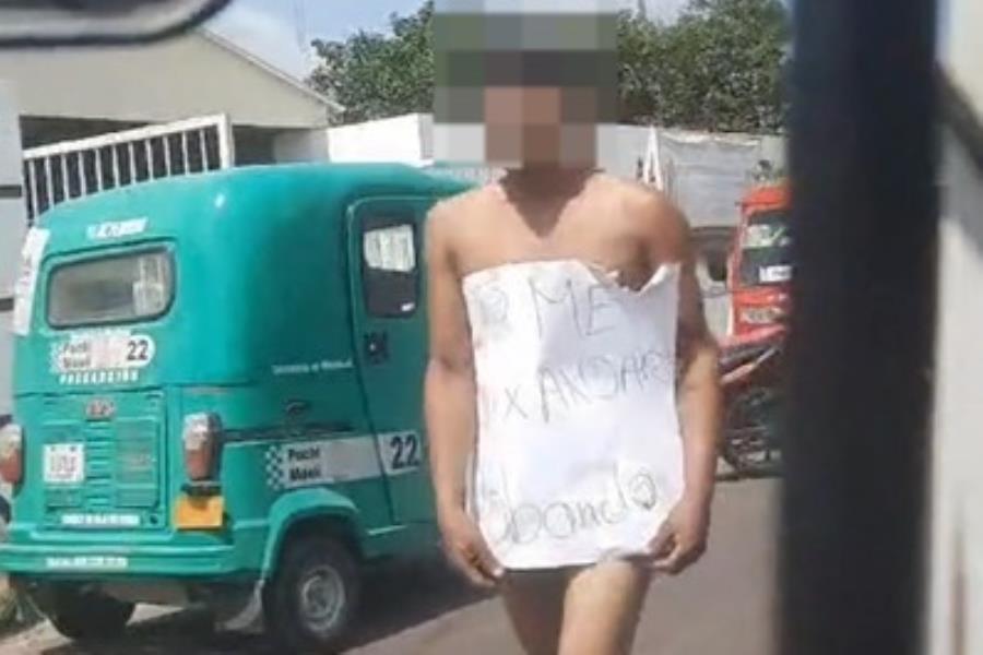 En Cunduacán, castigan a presuntos ladrones y los obligan a caminar desnudos