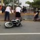 Se registra accidente en la Villahermosa-Frontera entre un motociclista y una camioneta