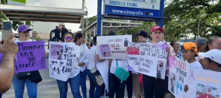 Marchan para exigir justicia por el feminicidio de Rosa Isela en Paraíso