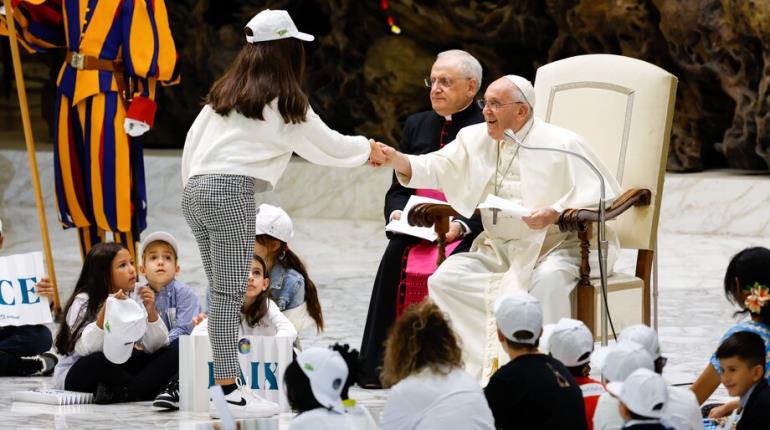 Primera Jornada Mundial de los Niños se dedicará a la infancia afectada por la guerra: Francisco