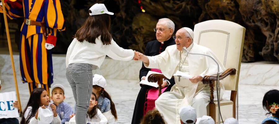 Primera Jornada Mundial de los Niños se dedicará a la infancia afectada por la guerra: Francisco