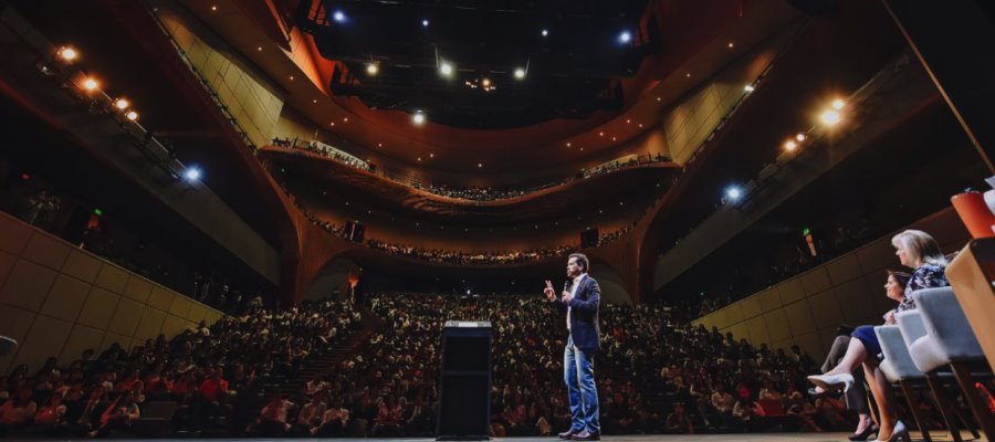 Celebra Máynez encuentro número 18 con universitarios, llama a jóvenes a ser factor de cambio de México