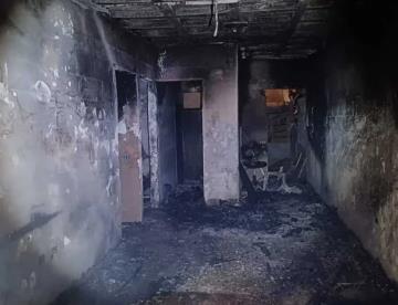 Hombre se pelea con pareja y le incendia su casa en Torreón