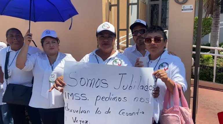 Protestan jubilados en Tabasco, exigen a la Corte atienda jurisprudencia que los dejó sin ahorros