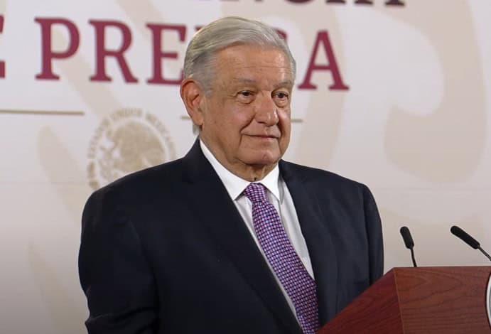 "Asunto inminentemente político": Obrador sobre solicitud de juicio contra Zaldívar