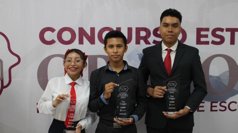 Centleco, Diego Lizandro Reyes, ganador del Concurso Estatal de Oratoria 2024