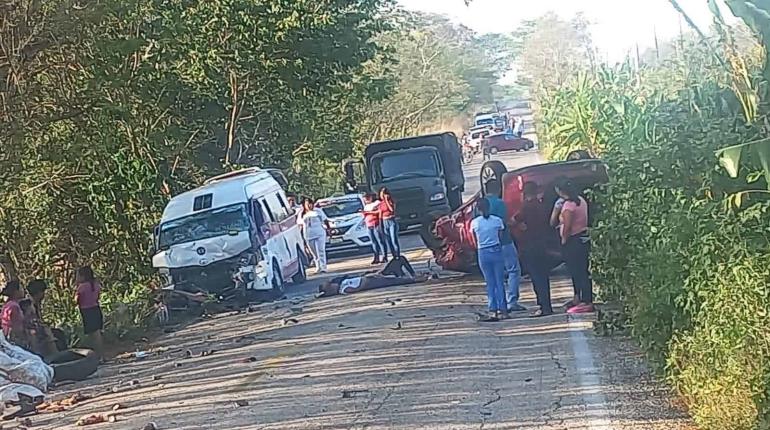 Accidente en la vía Zapata–Tenosique deja al menos dos muertos y 10 lesionados