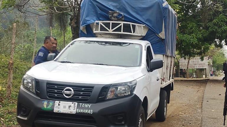 Recuperan en Tacotalpa camioneta que había sido robada momentos antes