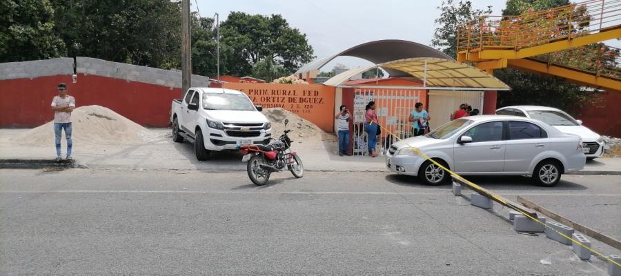 Padres de familia bloquean por 5 horas la Cárdenas-Huimanguillo