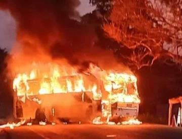 Detenciones en Cárdenas desata quema de vehículos