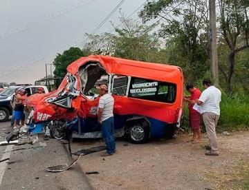 Un muerto y 7 heridos, saldo de accidente en la Villahermosa - Teapa