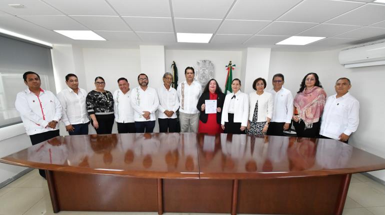 Rinde protesta Guadalupe Vautravers Tosca, como directora interina de la DACSYH