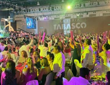 Acusa exembajadora de Centro que elección de la Flor Tabasco se ha politizado