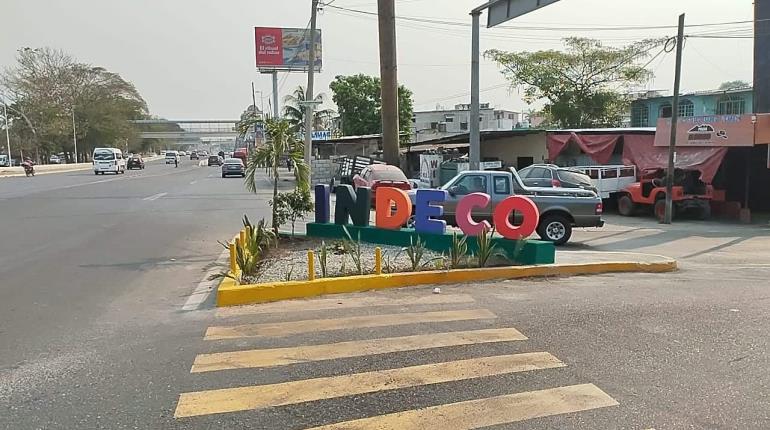 Ni un mes duraron intactas letras distintivas de Indeco