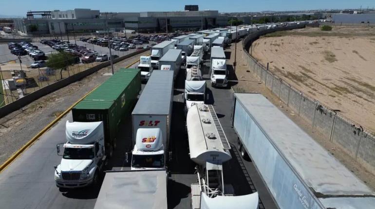 Bloquea Texas exportaciones mexicanas ante incremento del flujo migratorio