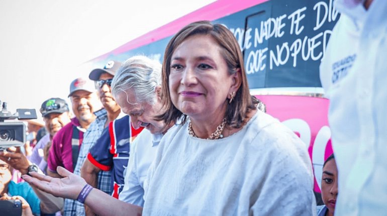 Reunión de AMLO con sus legisladores fue para celebrar la ilegalidad y autoritarismo: Xóchitl