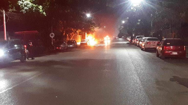 Arrojan bomba molotov frente a la Academia de Policía de SSPC