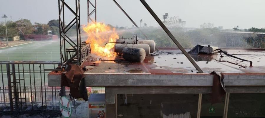 Explota tanque de gas estacionario en el Centenario; no hubo heridos