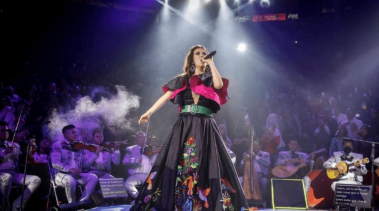 Chemaney en el Teatro del Pueblo, Edith Márquez en el Palenque y Balancán el anfitrión de la Feria