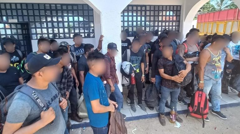 Rescatan a 162 migrantes en municipios de Veracruz