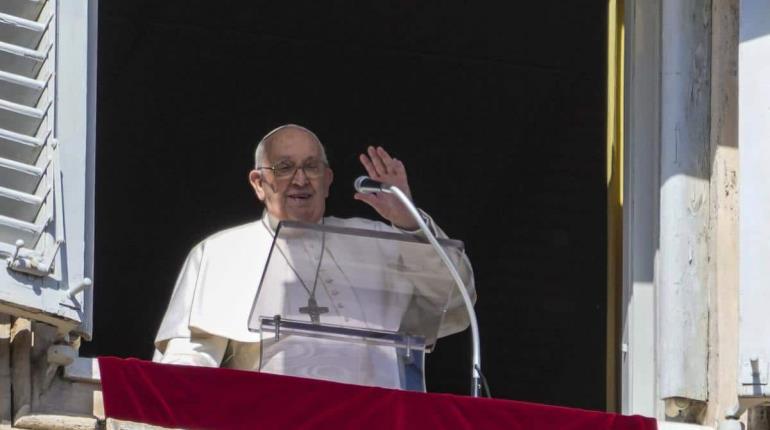 A no ser esclavos del poder, del dinero y de la fama convoca el Papa