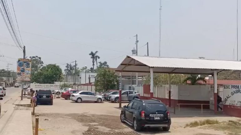 Retiran a sus hijos de escuelas de El Cedro por inseguridad