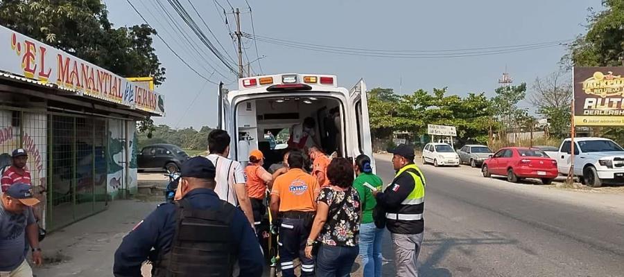 Pasajeros de motocicleta quedan heridos tras accidente en la carretera a Río Viejo