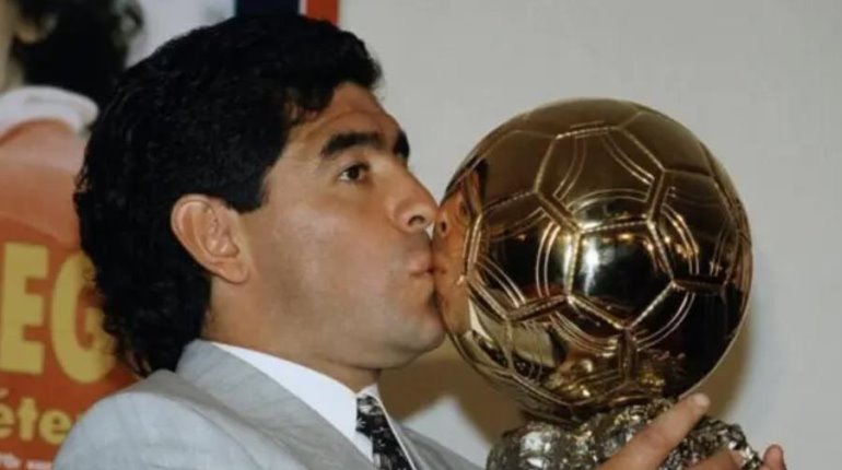 Balón de Oro de Diego Maradona de 1986 será subastado en Francia