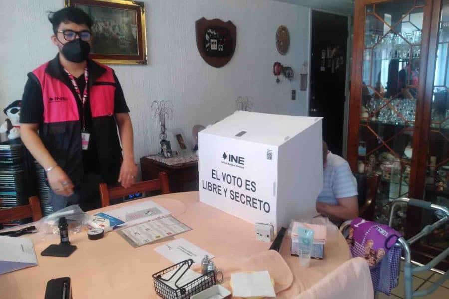 Reporta INE que 222 personas con alguna limitación física han emitido su voto anticipado