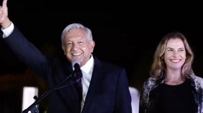 "Vamos a seguir juntos": AMLO rechaza que se vaya a divorciar de Beatriz