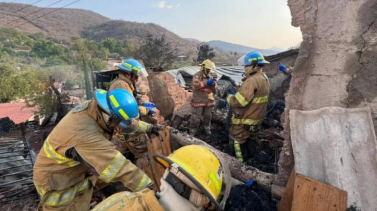 Mueren 5 personas en incendio en Jalisco; tres eran menores de edad 