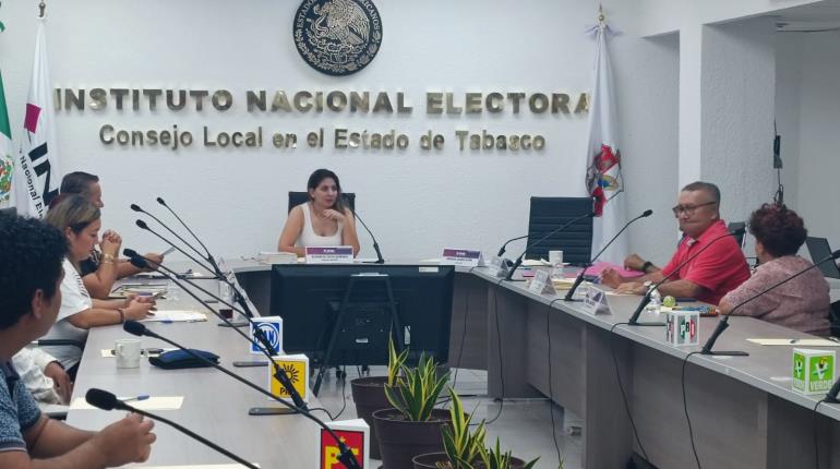 Al 80% entrega de paquetes electorales a presidentes de casilla: INE Tabasco