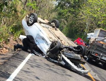 Un muerto y un herido deja aparatoso accidente en la vía Teapa – Tacotalpa