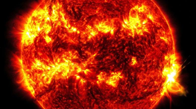 El Sol produce su llamarada más grande desde 2005; estalló en una zona alejada de la Tierra