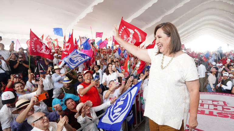 En carta, Xóchitl pide a AMLO izar bandera en el Zócalo durante marcha ´Marea Rosa´