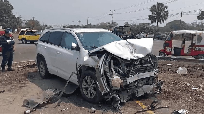 Accidente en la Villahermosa-Frontera deja 2 heridos