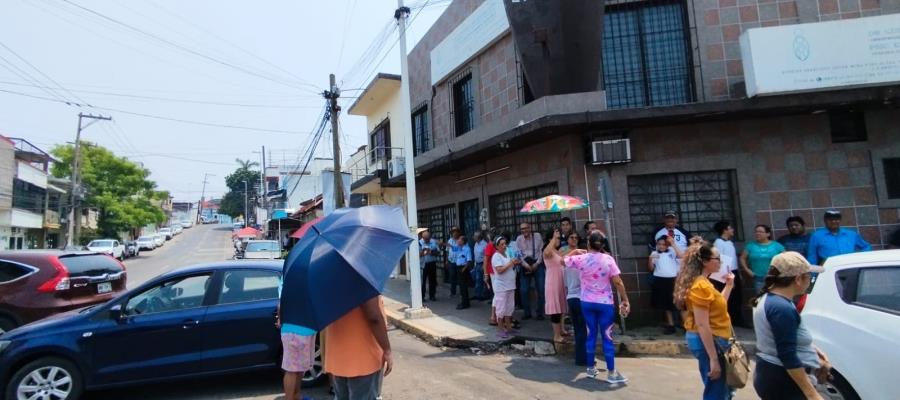 Un bloqueo más por fallas de luz; ahora fueron colonos de la Nueva Villahermosa