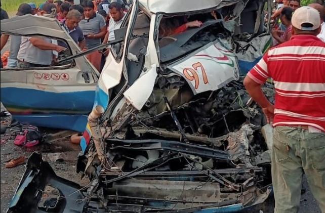 Lamenta Gobernador Merino accidente en la vía corta Cunduacán