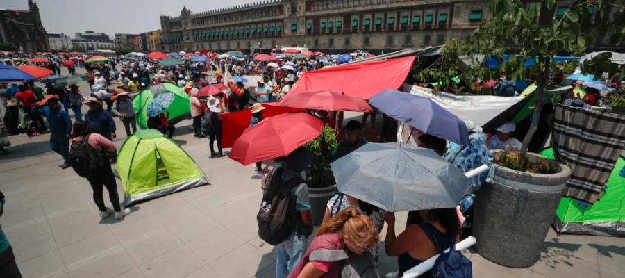 CNTE reubicará plantón para dar paso a la ´Marea Rosa´