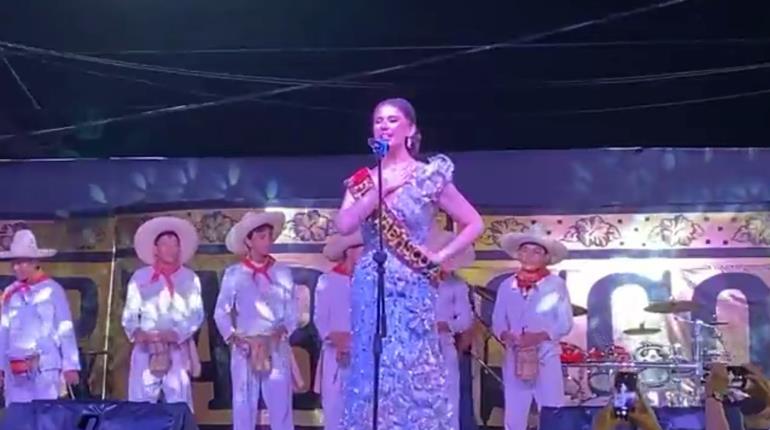 Huimanguillo festeja su 5ta Flor de Oro junto a Constanza Garza Herrera