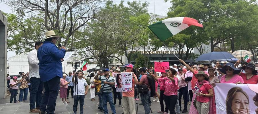 Replican en Tabasco ´Marea Rosa´ y llaman a ciudadanos a aplicar voto útil