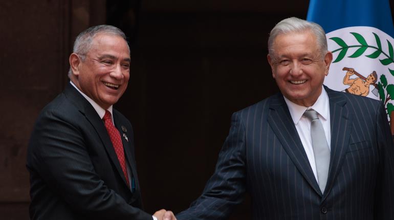 Revela AMLO acuerdo para ayudar con energía eléctrica a Belice