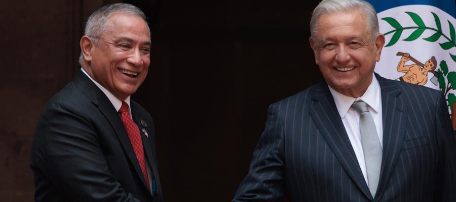 Revela AMLO acuerdo para ayudar con energía eléctrica a Belice