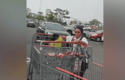 Exhiben a mujer que presuntamente agredió a "franelera" de Costco Villahermosa