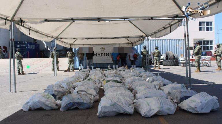 Decomisa Semar casi 2 toneladas de cocaína en costas de Sinaloa