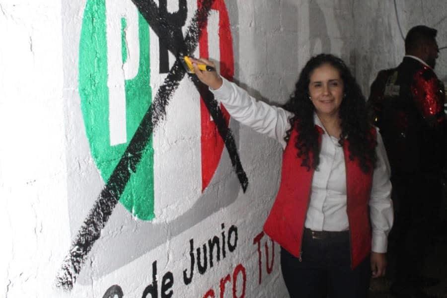 Atacan a balazos a candidata del PRI a alcaldía de Otzolotepec, Edomex