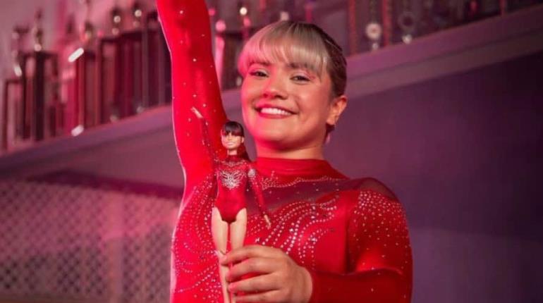 Barbie diseña muñeca en honor a la gimnasta mexicana Alexa Moreno