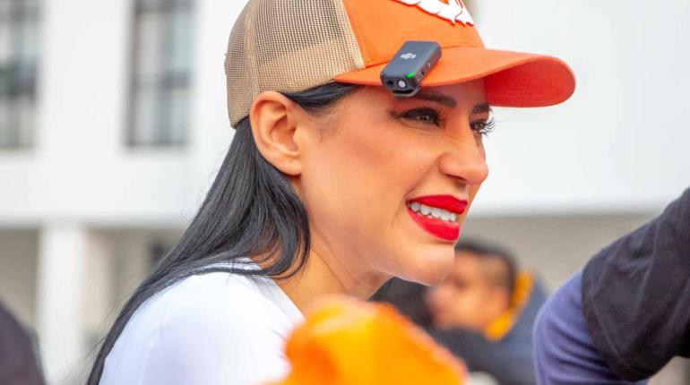 Sandra Cuevas aparece en protesta con María Corina Machado ¡en Venezuela!