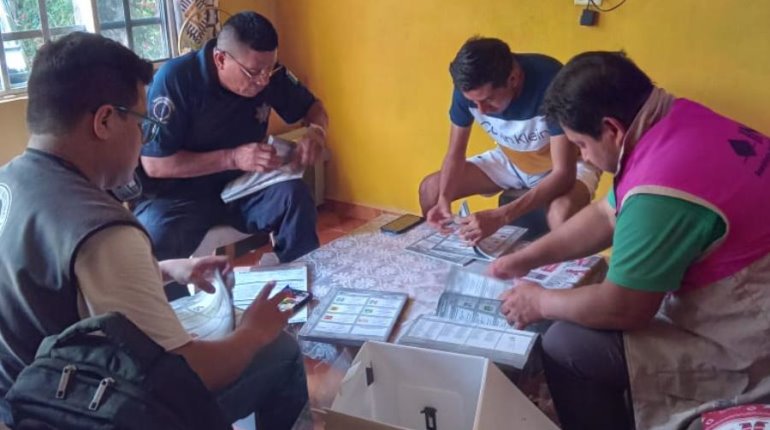 Sin contratiempos y bajo resguardo policiaco, entrega INE primeros paquetes electorales en Tabasco