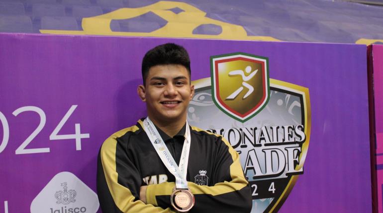 Tabasqueño Fernando Solano logra medalla de bronce en Luchas Asociadas en Juegos Conade